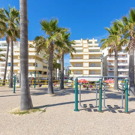 شقة 2 Bedrooms Appartement With Wifi At Quarteira كوارتيرا